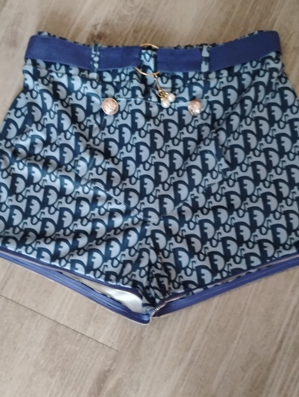 Blue Patterned Shorts W/Zippers  Unbranded🆕✨🍓🩷
